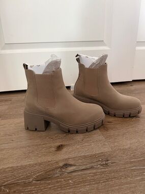 MIA Chunky Chelsea Ankle Boots in Taupe